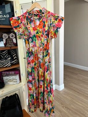LLOR Floral V-Neck Midi Dress in Multicolor